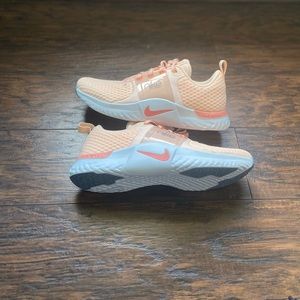 Nike Women's Renew In Season TR 10 Arctic Orange Foam ShoesCK2576 9.5 worn once